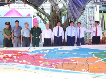 Khai mạc triển lãm ảnh “TP Cần Thơ - 20 năm xây dựng và phát triển”