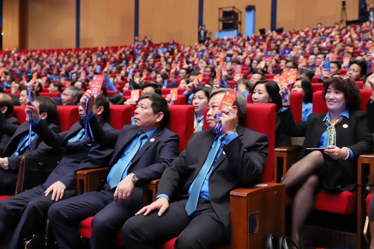 Các đại biểu dự Đại hội Công đoàn Việt Nam lần thứ XIII. Các đại biểu dự Đại hội Công đoàn Việt Nam lần thứ XIII.