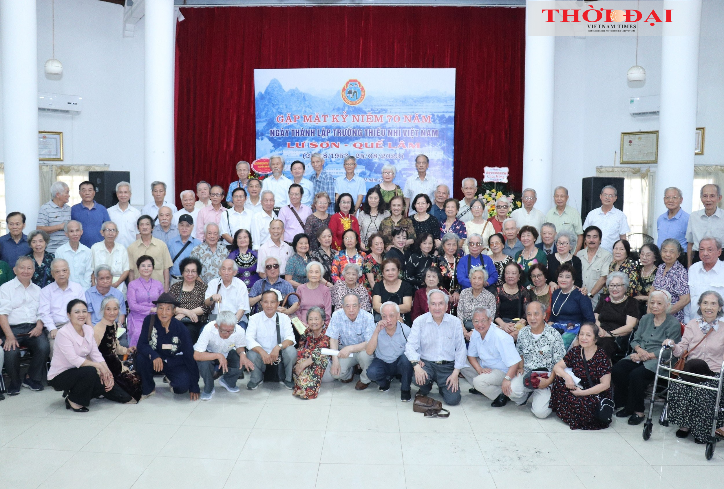 Thắm tình hữu nghị Việt - Trung