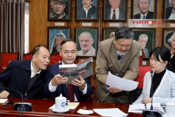 Ông già dọn tuyết ở Lư Sơn