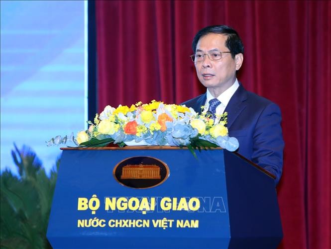 Ngành Ngoại giao cần tiếp tục chuyển mình mạnh mẽ hơn
