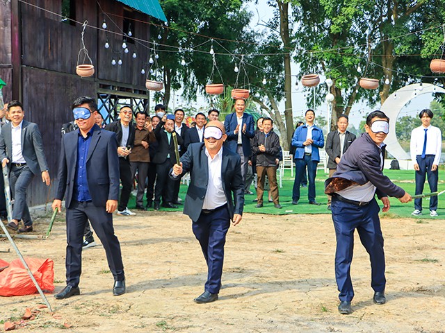  sinh viên, học viên, đoàn công tác tỉnh Xay Sổm Bun (Lào) 