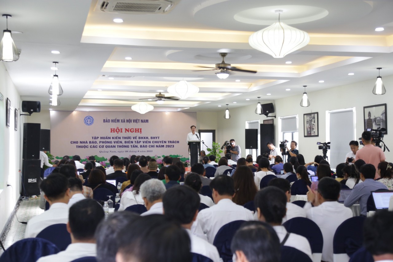 Quang cảnh hội nghị.