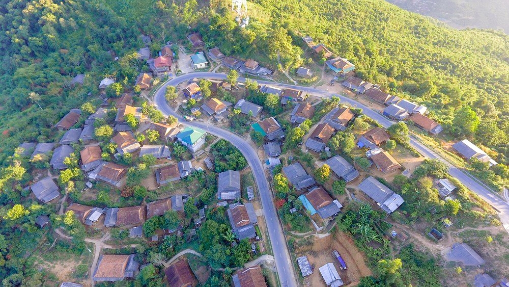 Bản Noọng Dẻ xã Nậm Cắn huyện Kỳ Sơn nhìn từ trên cao - ảnh tư liệu