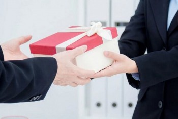 Tết Dương lịch 2024: Quà tết dương lịch cho đối tác ý nghĩa nhất