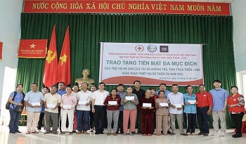 SCI hỗ trợ trên 800 triệu đồng cho trẻ em và hộ gia đình bị ảnh hưởng bởi mưa lũ ở Thừa Thiên Huế