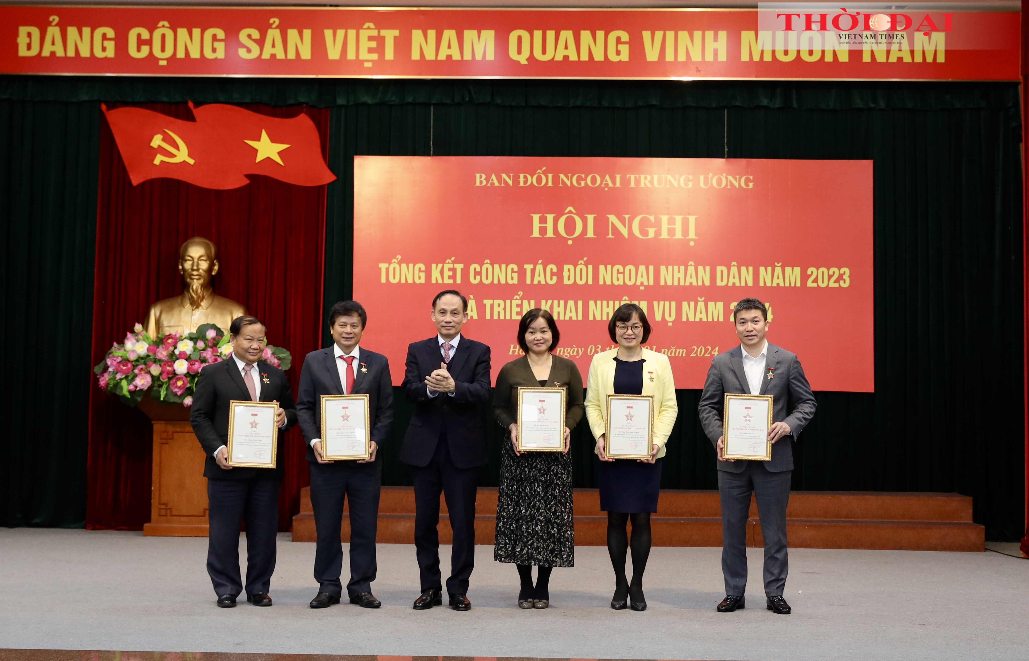 Tăng cường nghiên cứu, tham mưu chiến lược phục vụ đối ngoại