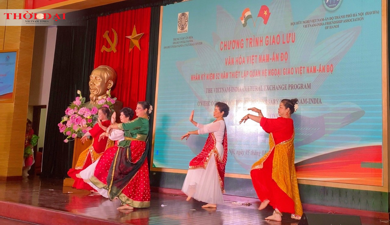 Giao lưu văn hoá Việt Nam - Ấn Độ qua chầu văn, vũ kịch Giao lưu văn hoá Việt Nam - Ấn Độ qua chầu văn, vũ kịch