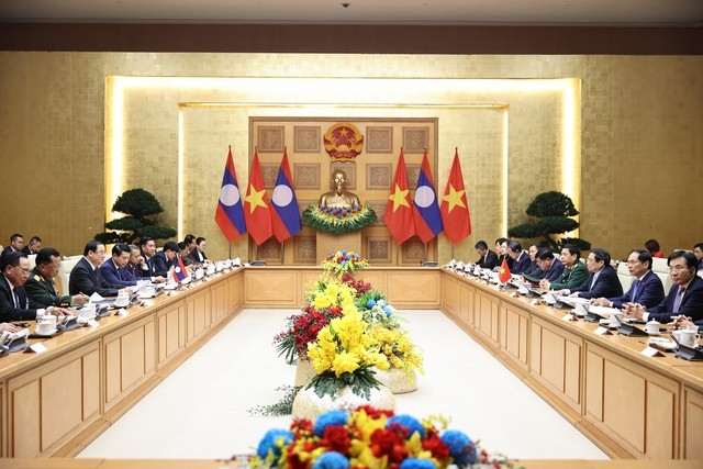 Lễ đón trọng thể Thủ tướng Lào Sonexay Siphandone thăm chính thức Việt Nam