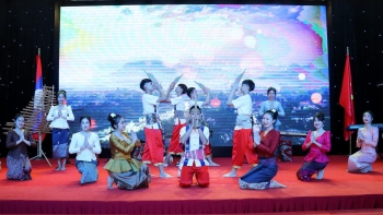 Tăng mức hỗ trợ kinh phí đào tạo cho lưu học sinh Lào, Campuchia