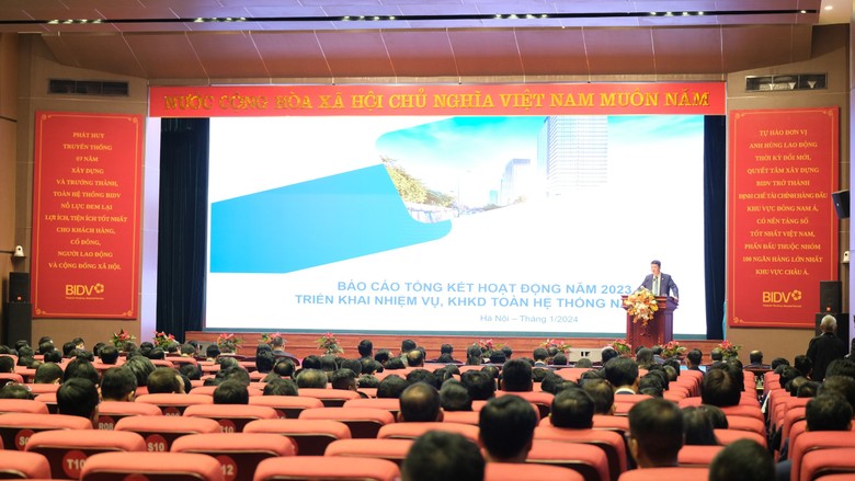 Toàn cảnh Hội nghị Triển khai nhiệm vụ kế hoạch kinh doanh năm 2024 của BIDV.