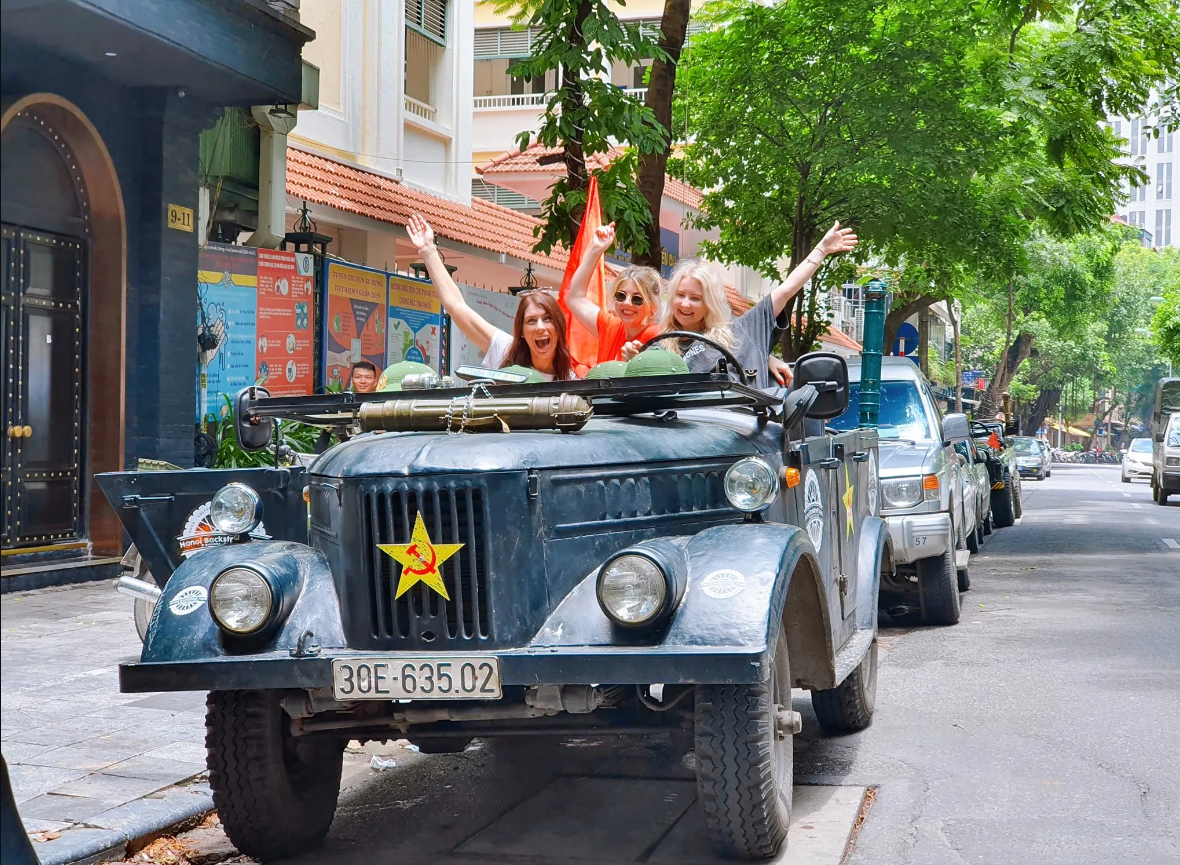 Tripadvisor: du khách quốc tế nên khám phá Hà Nội bằng xích lô, Minsk, Jeep