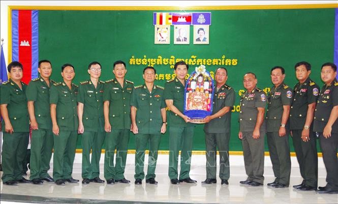 Nghĩa tình không biên giới