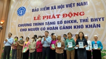 day manh viec tang so bhxh the bhyt cho nguoi ngheo nhan dip nam moi 2024