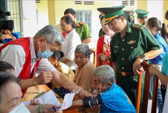 Ấm lòng cư dân biên giới Tây Ninh