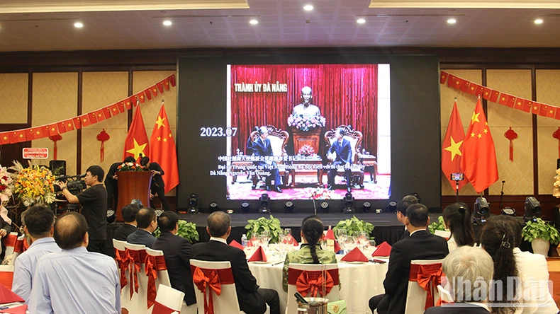 Các đại biểu ôn lại quan hệ hợp tác 