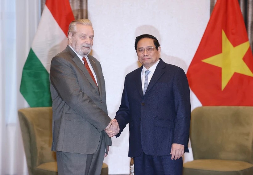 Thủ tướng Phạm Minh Chính tiếp lãnh đạo Hội Hữu nghị và lãnh đạo các đảng của Hungary