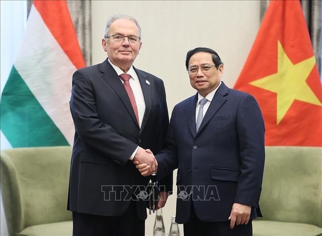 Thủ tướng Phạm Minh Chính tiếp lãnh đạo Hội Hữu nghị và lãnh đạo các đảng của Hungary