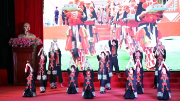 Lào Cai (Việt Nam) - Vân Nam (Trung Quốc) thống nhất tăng cường giao lưu nhân dân