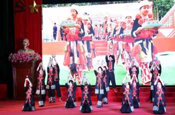 Lào Cai (Việt Nam) - Vân Nam (Trung Quốc) thống nhất tăng cường giao lưu nhân dân
