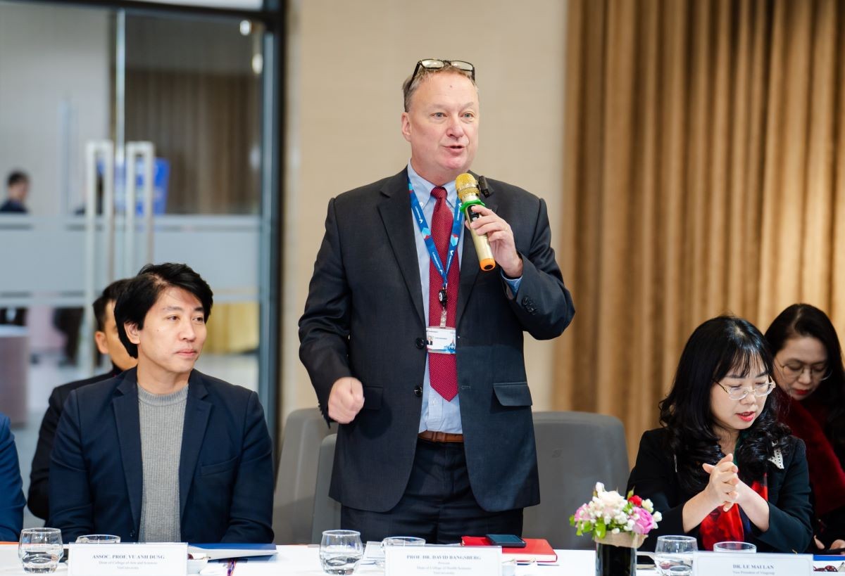 GS David Bangsberg – Hiệu trưởng VinUni phát biểu tại sự kiện.