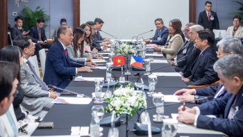 Tổng thống Philippines gặp riêng Chủ tịch Tập đoàn Vingroup