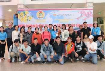 Những tấm vé nghĩa tình của Công đoàn Việt Nam đã tới tay người lao động
