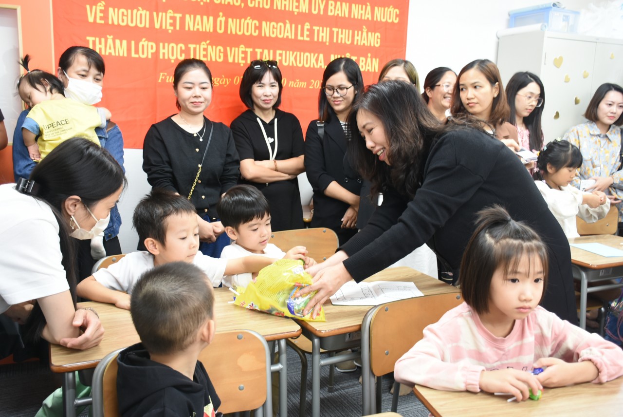 Thứ trưởng Lê Thị Thu Hằng gửi thư chúc Tết đến cộng đồng ngưởi Việt Nam ở nước ngoài