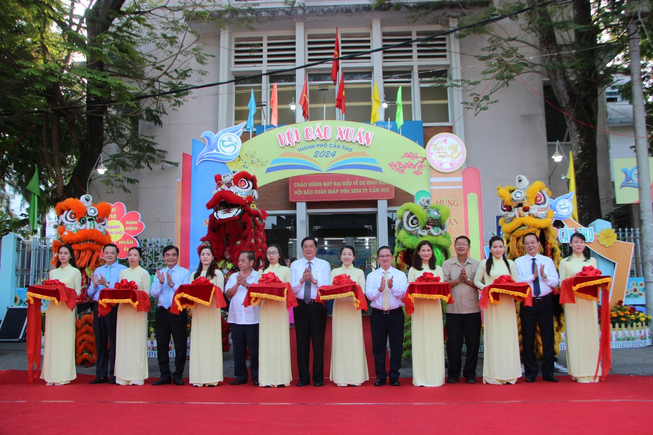 Cần Thơ khai Hội Báo Xuân và Cuộc thi Ấn phẩm Xuân Giáp Thìn 2024