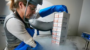"Ngân hàng sinh học sống" giúp bảo tồn động vật bên bờ vực tuyệt chủng