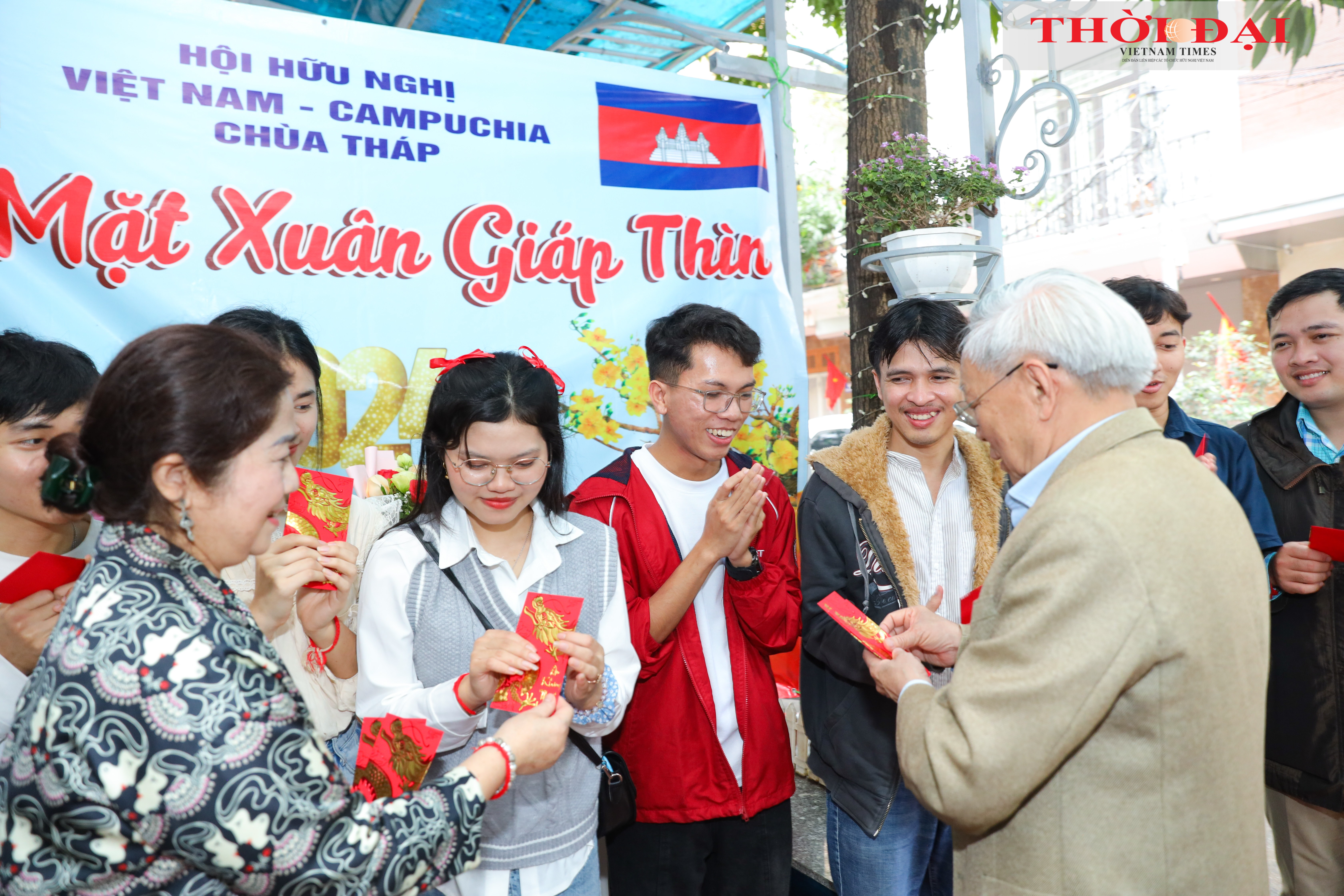 Bữa cơm tất niên của lưu học sinh Campuchia tại Việt Nam
