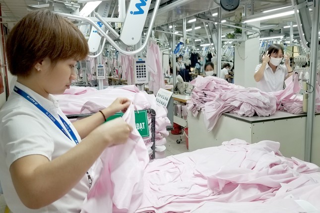 Chính thức trình Chính phủ tăng lương tối thiểu vùng 6% từ 1/7/2024