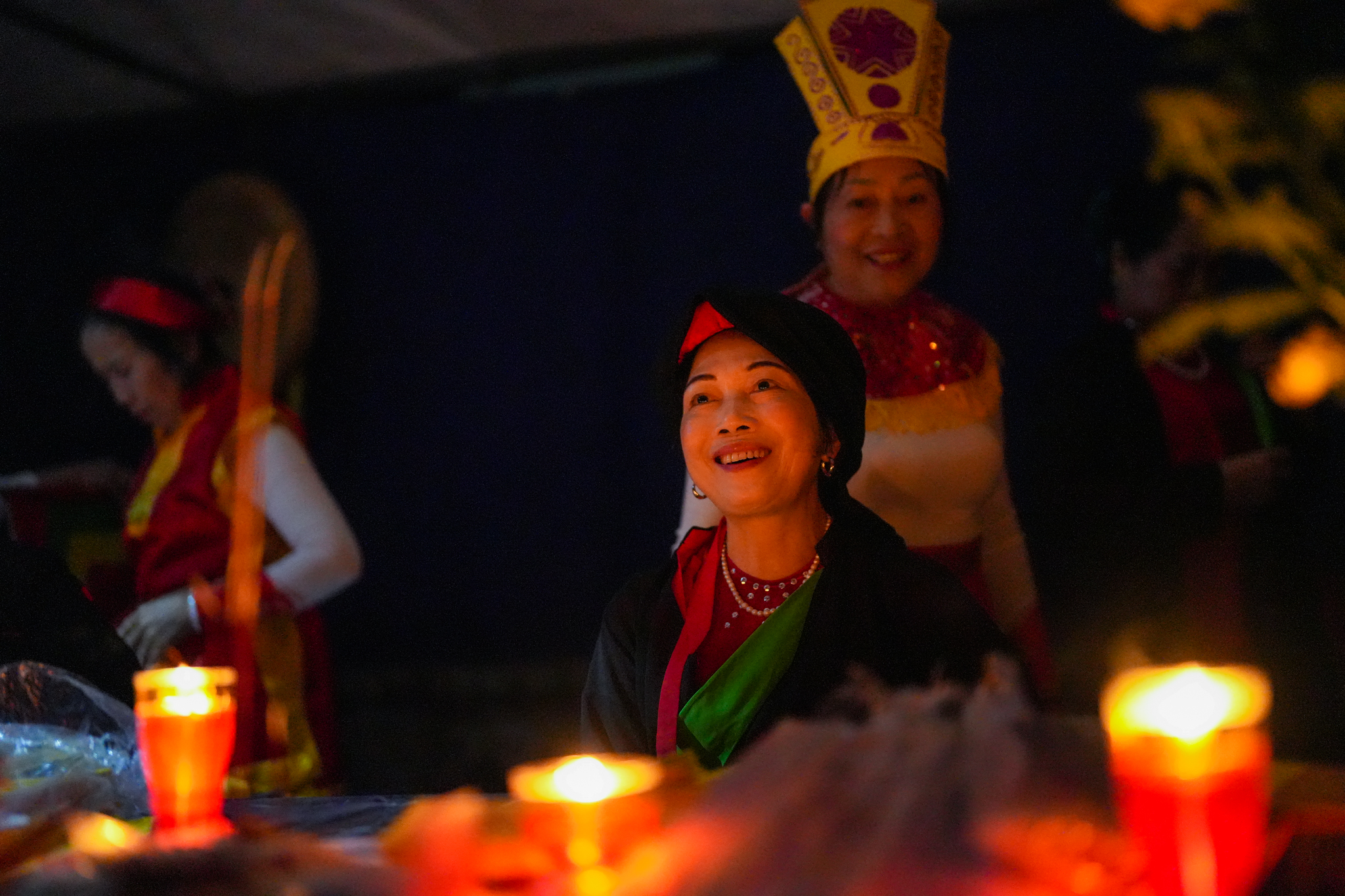 Ảnh: Phiên chợ Âm Dương &amp;quot;mua may, bán rủi&amp;quot; độc đáo nhất đất Bắc, mỗi năm chỉ mở một lần - Ảnh 16.