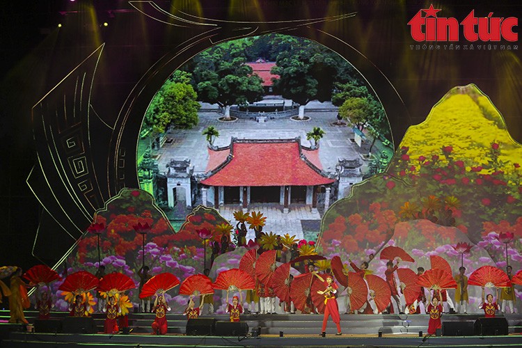 Mãn nhãn với màn 3D mapping tại Lễ hội Hai Bà Trưng