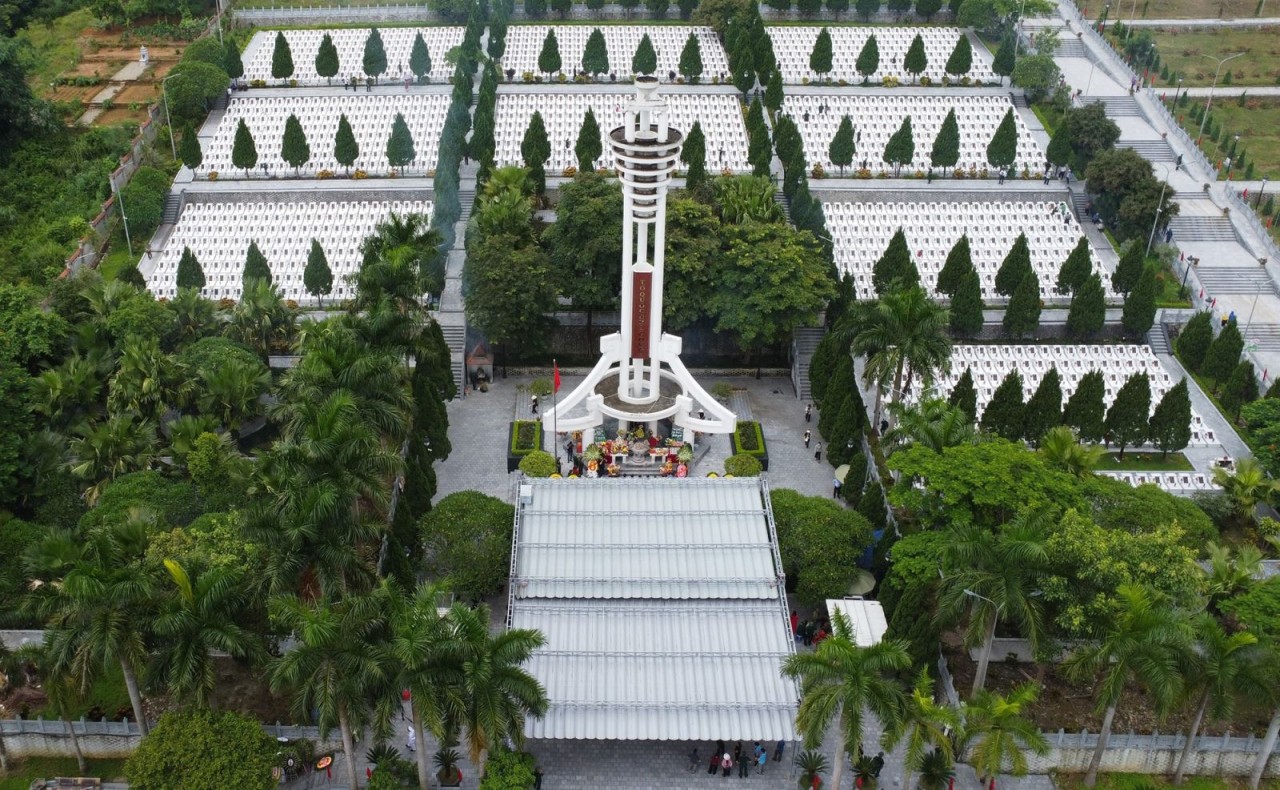 Bản hùng ca bất diệt