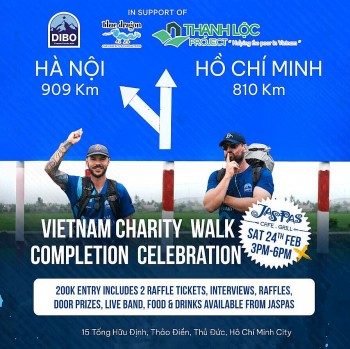 Người nước ngoài đi bộ 2.000 km gây quỹ hỗ trợ cho tổ chức từ thiện vì trẻ em Việt Nam