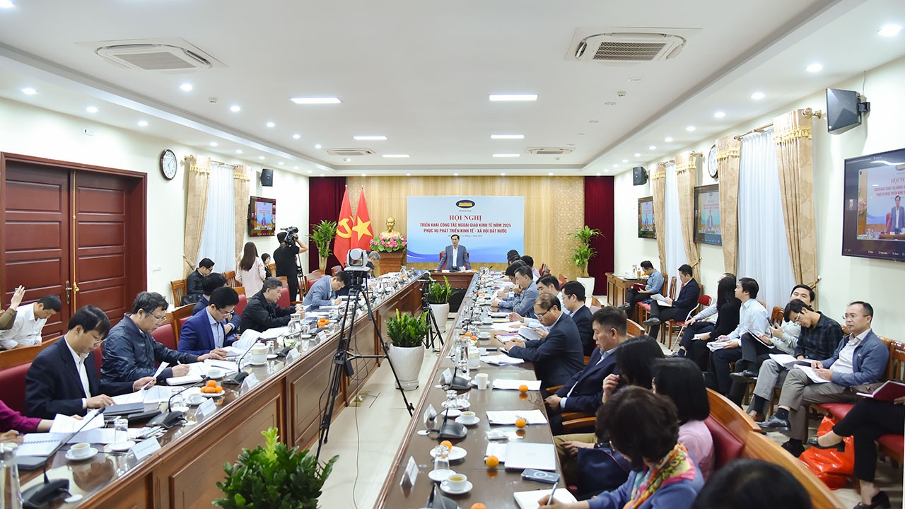 3 nhóm nhiệm vụ trọng tâm của công tác ngoại giao kinh tế năm 2024