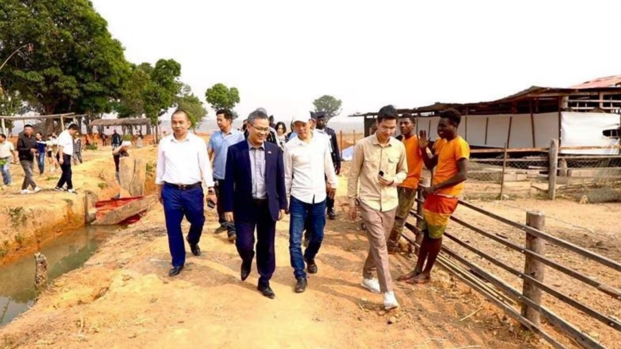 Angola đánh giá cao những đóng góp của cộng đồng người Việt
