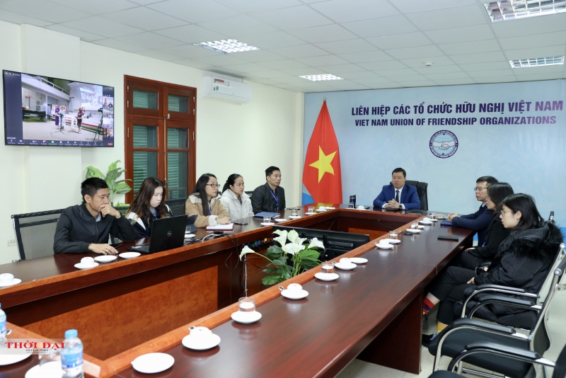 Hàng trăm điểm cầu trên toàn thế giới tưởng niệm bà Merle Ratner
