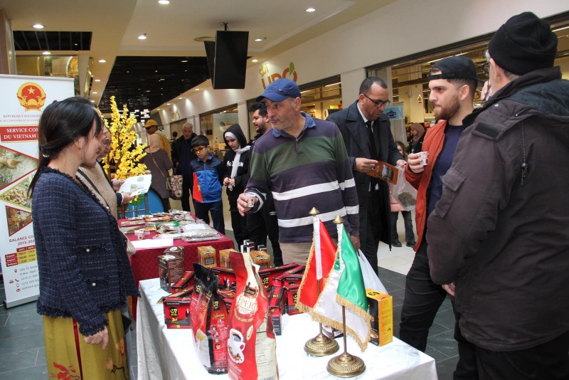 Người Algeria yêu thích cà phê của Việt Nam