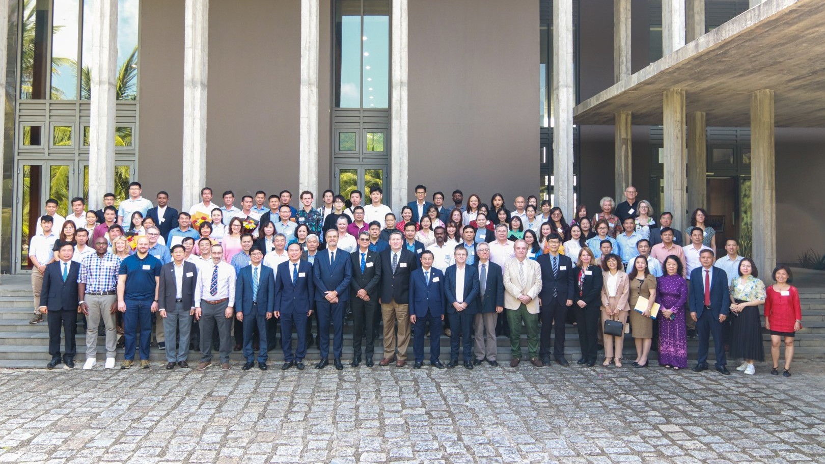 Hơn 100 nhà khoa học thế giới đến Việt Nam tìm giải pháp cho các thách thức về môi trường