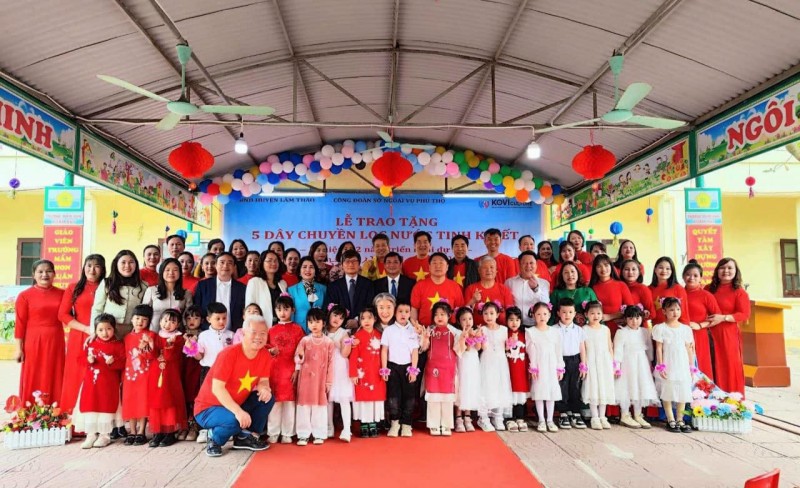 KCCC, Quỹ Jeonseonohwe (Hàn Quốc) trao tặng 5 dây chuyền máy lọc nước cho các trường học Phú Thọ