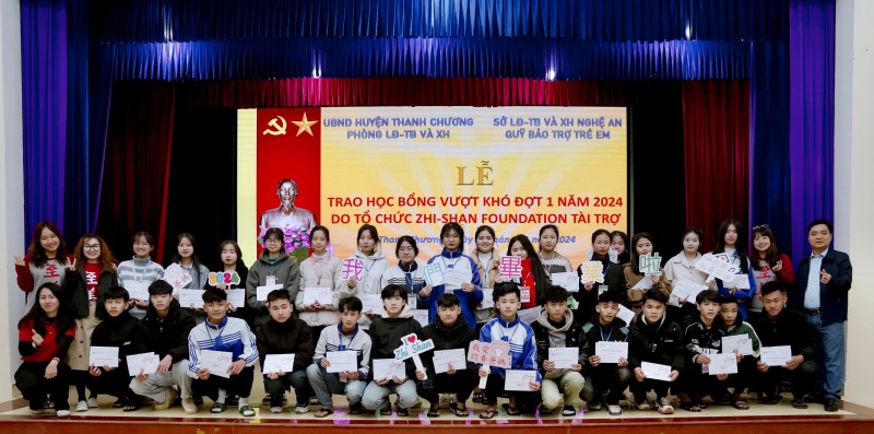 Zhi Shan Foundation trao gần 3 tỷ đồng học bổng cho học sinh, sinh viên có hoàn cảnh khó khăn