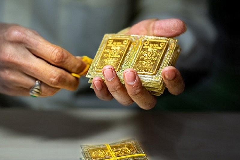 Giá vàng đồng loạt giảm mạnh
