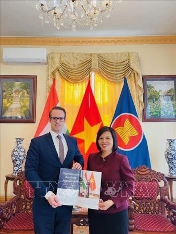 Tạp chí Eurasia (Hungary) mong muốn đăng tải thêm nhiều bài viết về đất nước, con người Việt Nam