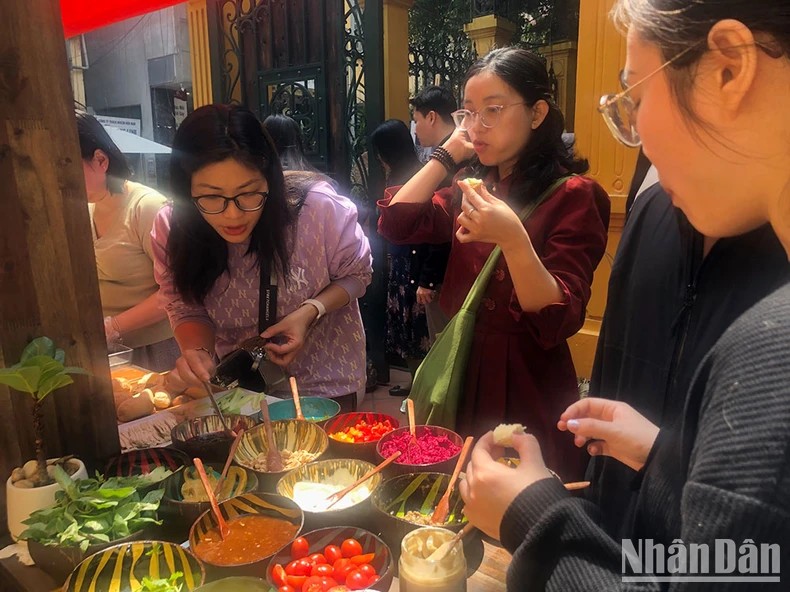 Kể chuyện bánh mì nhân ngày bánh mì Việt Nam vào từ điển Oxford
