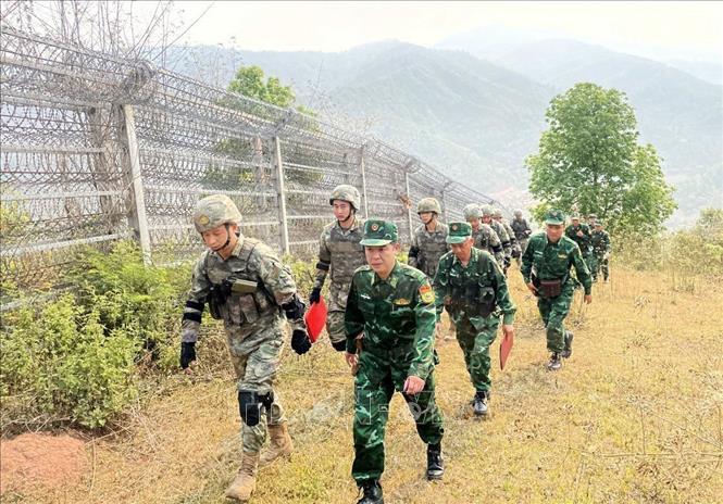 Tuần tra song phương tuyến biên giới Việt Nam – Trung Quốc