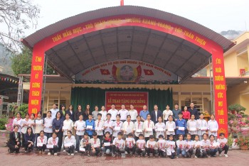 Đoàn công tác Liên hiệp các tổ chức hữu nghị Việt Nam thăm và làm việc tại tỉnh Hà Giang
