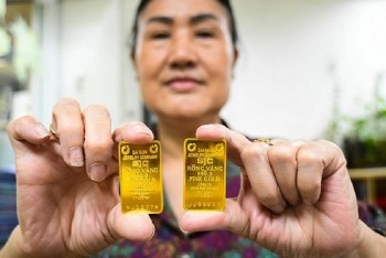 Giá vàng tăng giảm trái chiều