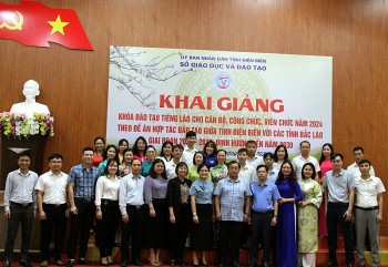 khai giang khoa dao tao tieng lao cho 21 cong chuc vien chuc dien bien